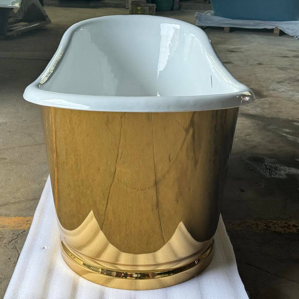 Classic Plain Gold Bathtub  -  Gold Bathtubs