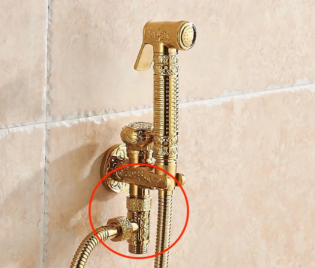 Gold Toilet-Bidet Handheld Sprayer Gold Shower Sets & Bathtub Faucets