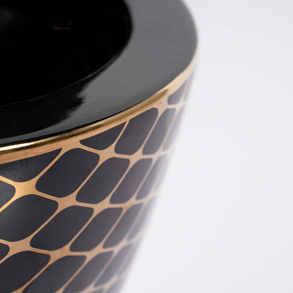 Black & Gold Toilet with Luxury Mesh Pattern  -  Black Toilets